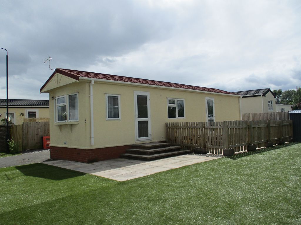 2 bed mobile/park home for sale in Cherrytree Park, Empire Way, Gretna
