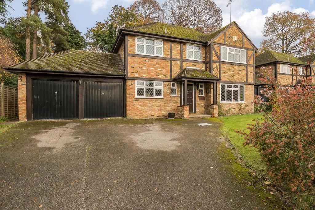 4 bed detached house for sale in Sunninghill, Ascot SL5, £1,100,000
