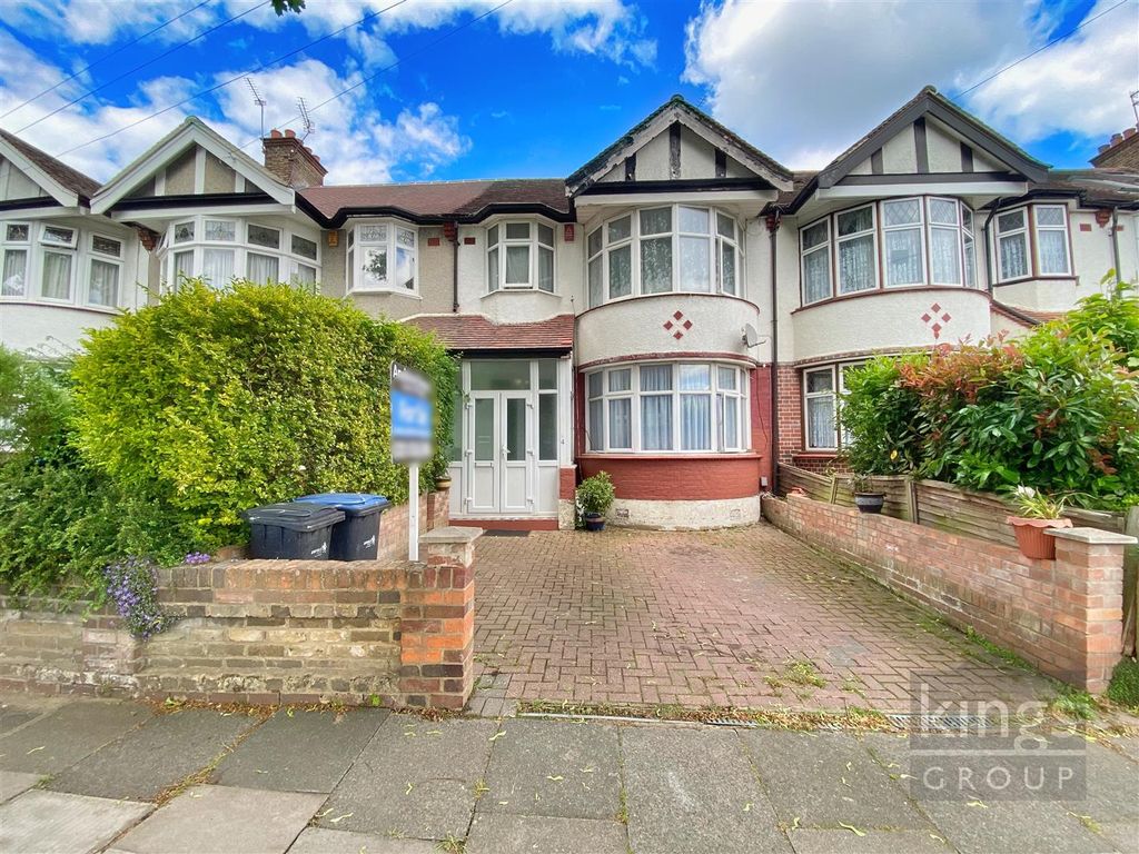 4 bed terraced house for sale in Lynton Gardens, Enfield EN1 Zoopla