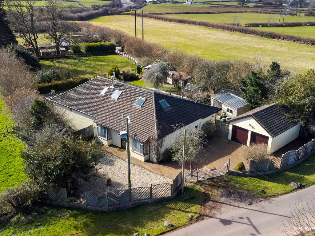 6 bed detached bungalow for sale in Stalling Down, Cowbridge CF71, £