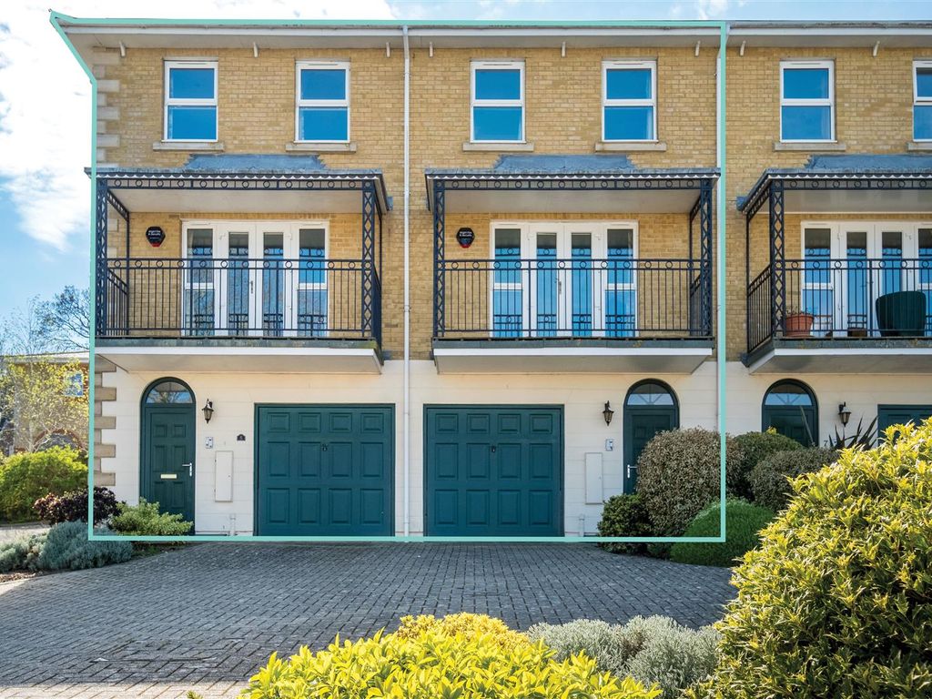 5 bed town house for sale in Langtry Place, Castle Road, Cowes PO31, £