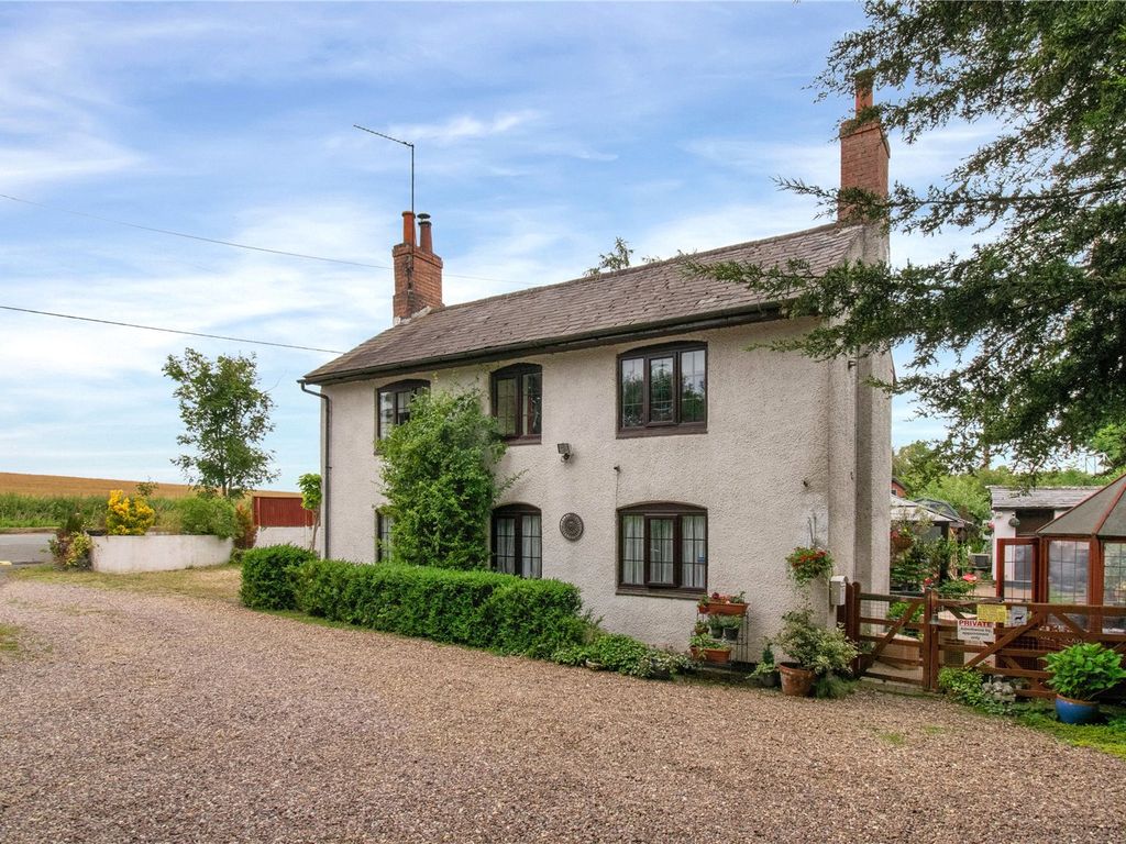 4 bed detached house for sale in North Kilworth, Lutterworth