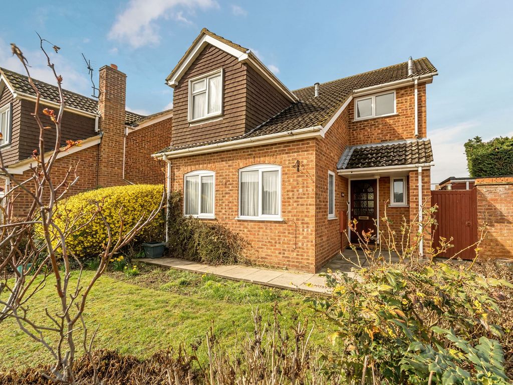 3 bed detached house for sale in Sycamore Close, Flitwick MK45 Zoopla