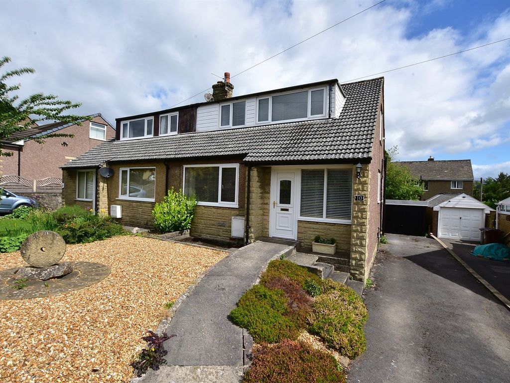 3 bed semidetached bungalow for sale in Horse Fair Avenue, ChapelEn