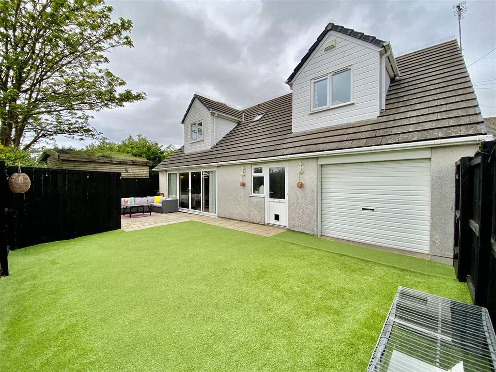 5 bed detached house for sale in Chapel Lane, Hayle TR27, £475,000 Zoopla