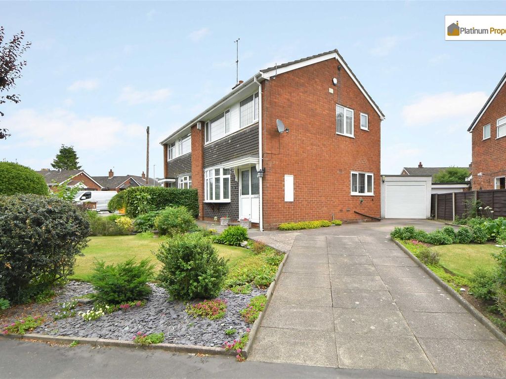 3 bed semidetached house for sale in Cocknage Road, Dresden ST3, £