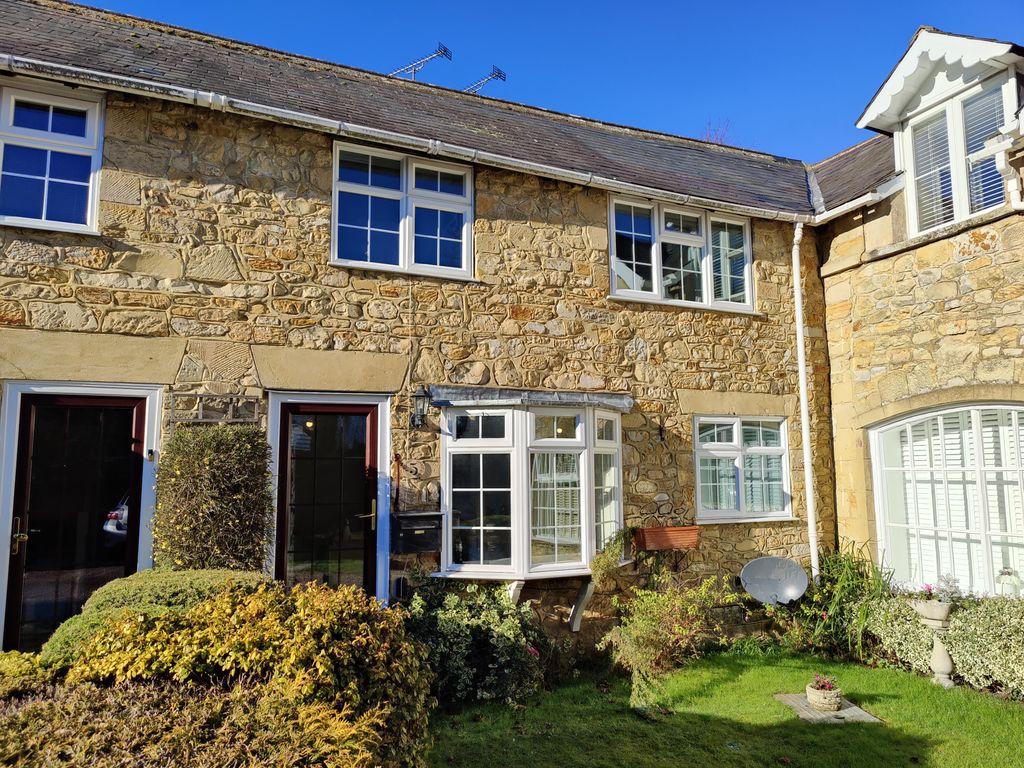 2 bed terraced house to rent in Queens Mews, Rye Road, Hawkhurst