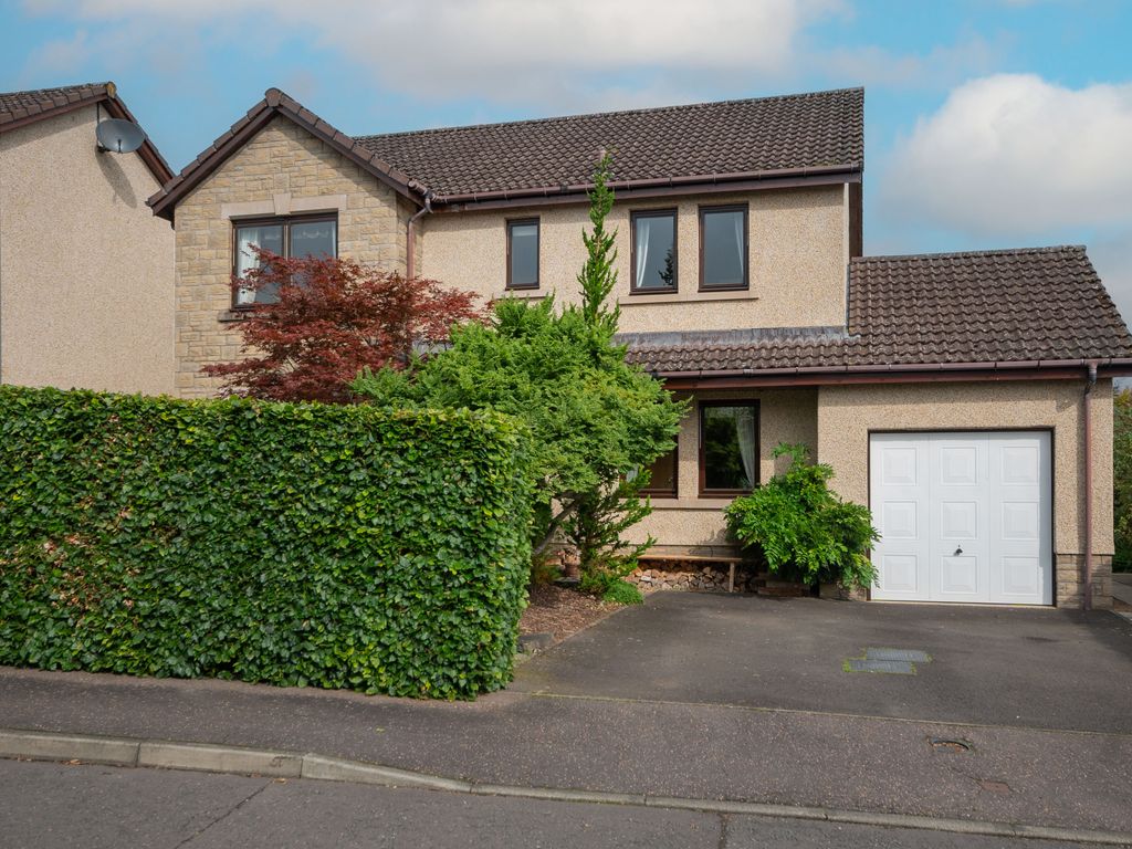 5 bed detached house for sale in Inchbrakie Drive, Crieff PH7, £325,000