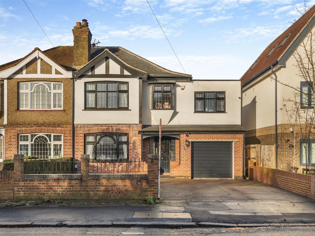 5 bed semidetached house for sale in Fordbridge Road, Ashford TW15, £