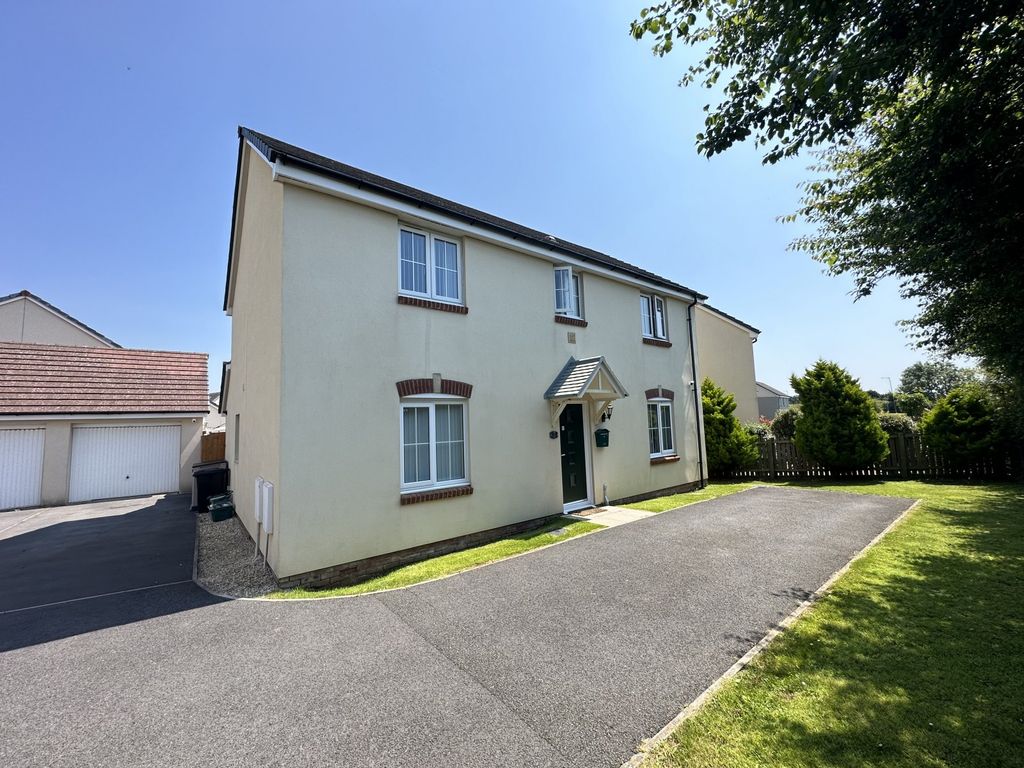 4 bed detached house for sale in Wentworth Close, Hubberston, Milford