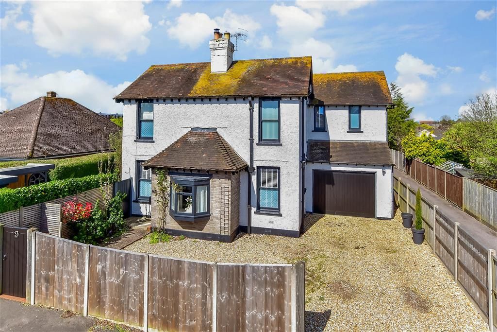 5 bed detached house for sale in Sherwood Road, Bognor Regis, West