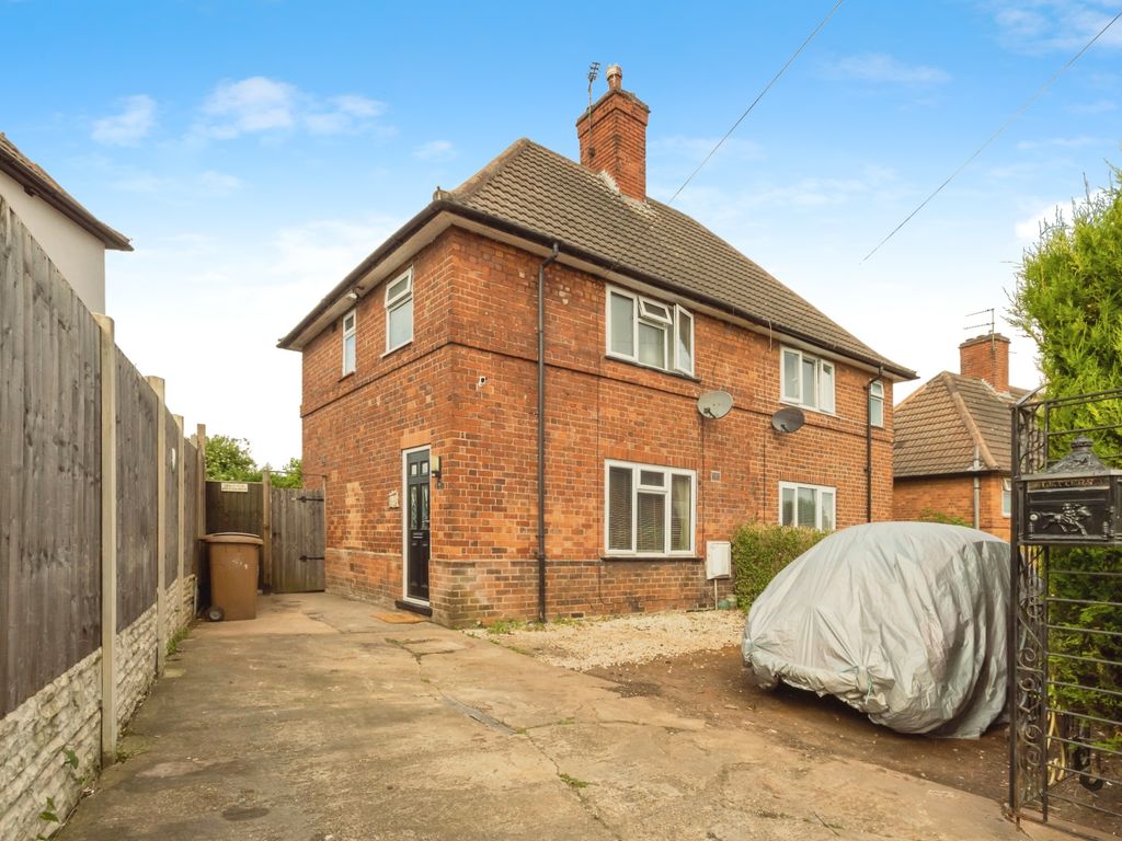 3 bed semidetached house for sale in Linton Rise, Nottingham