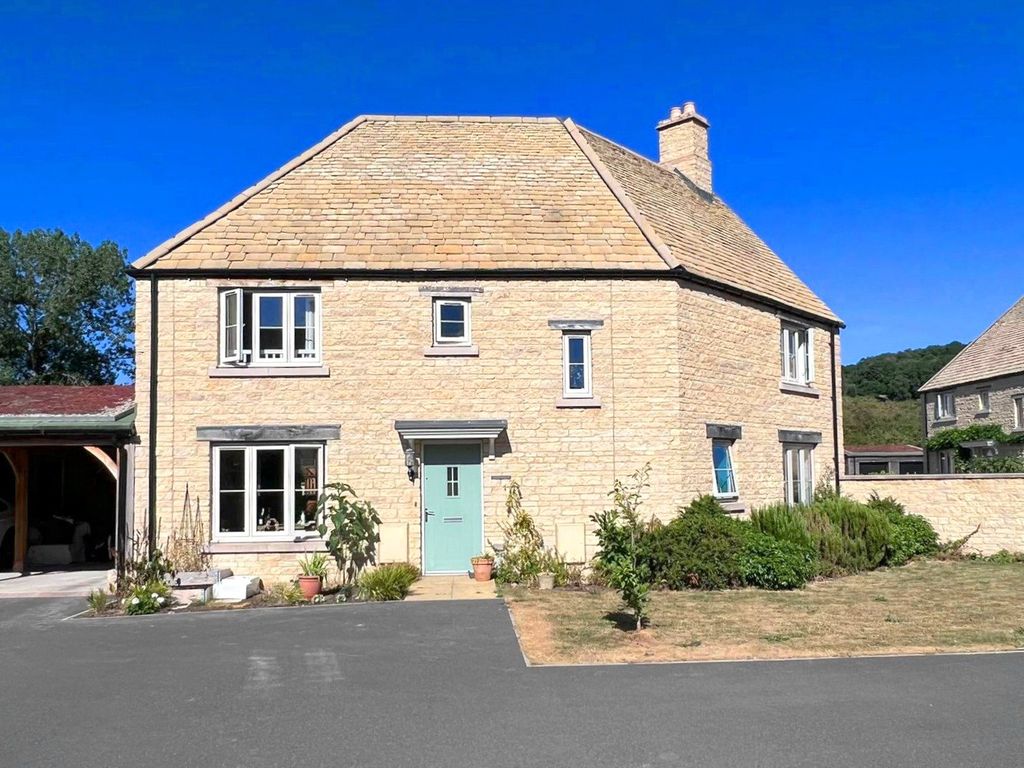 4 bed detached house for sale in Field View Lane, Gloucester