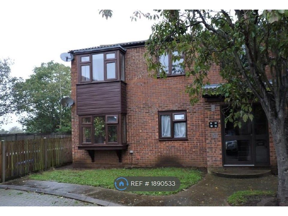 1 bed flat to rent in Bellevue Close, Potton, Sandy SG19, £700 pcm Zoopla