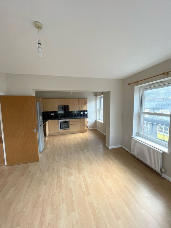 2 bed flat to rent in Armoury Terrace, Ebbw Vale NP23, £545 pcm Zoopla