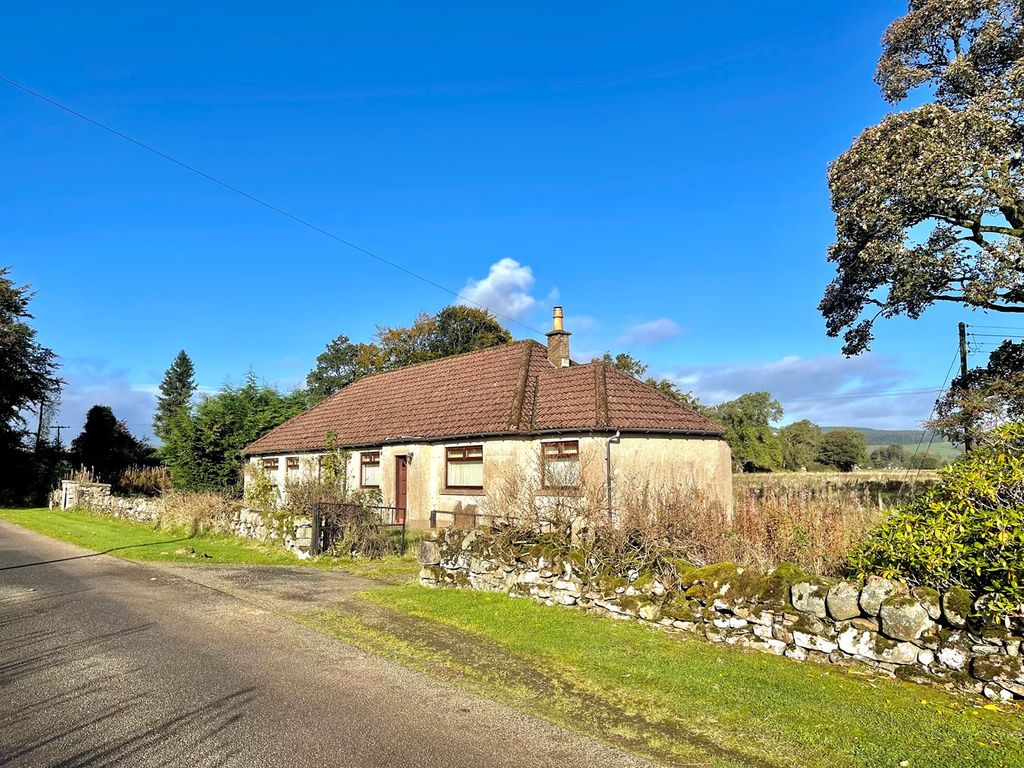 4 bed detached bungalow for sale in Mossbeg, Balado, Kinross KY13, £