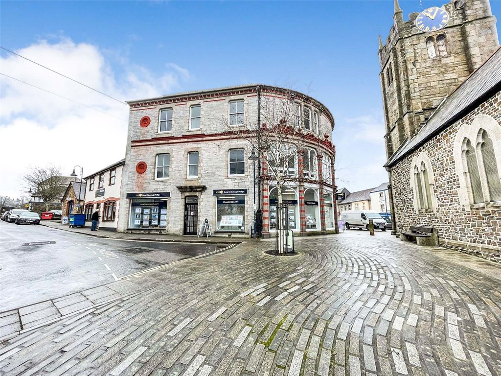 2 bed flat to rent in Fore Street, Okehampton EX20 Zoopla