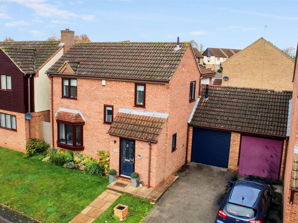 4 bed detached house for sale in Trafalgar Avenue, Bletchley, Milton
