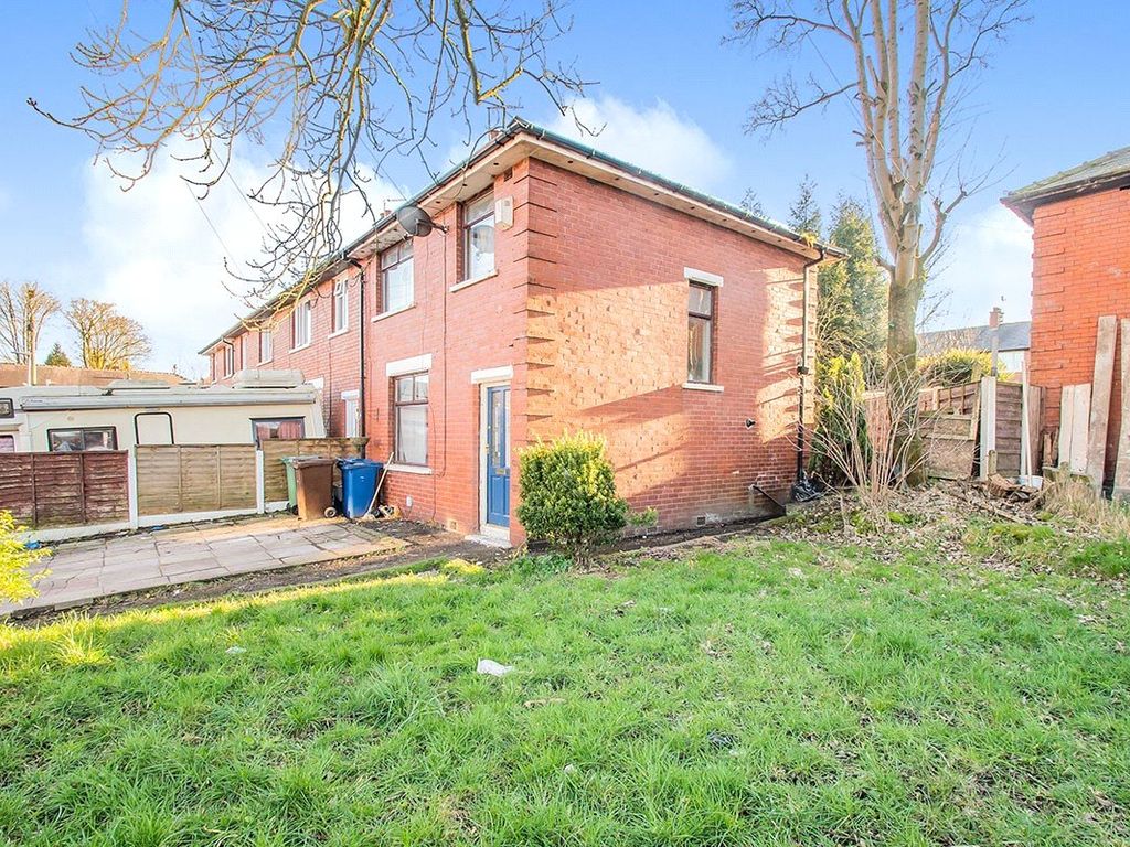 3 bed end terrace house for sale in Stirling Grove, Whitefield