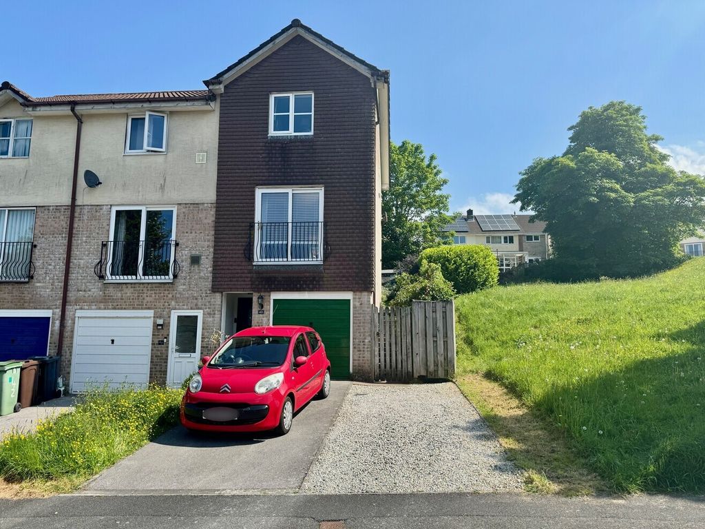 2 bed end terrace house for sale in Holne Chase, Plymouth PL6, £220,000