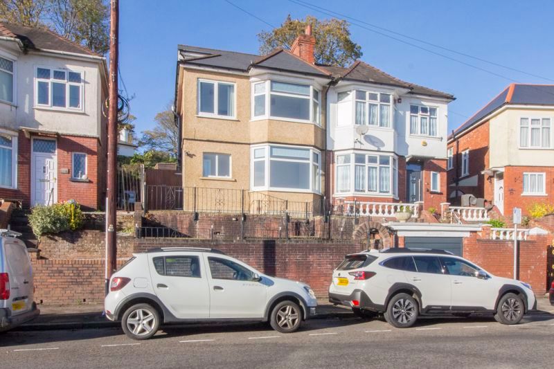 4 bed semidetached house for sale in Keynsham Avenue, Newport NP20, £