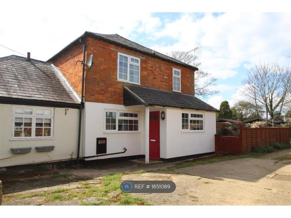 1 bed semidetached house to rent in Station Road, Winslow, Buckingham MK18, £850 pcm Zoopla