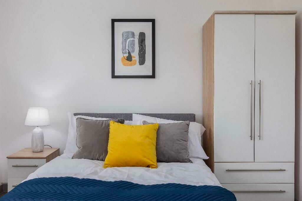 2 bed flat to rent in Reeds Lane, Wirral CH46, £850 pcm Zoopla