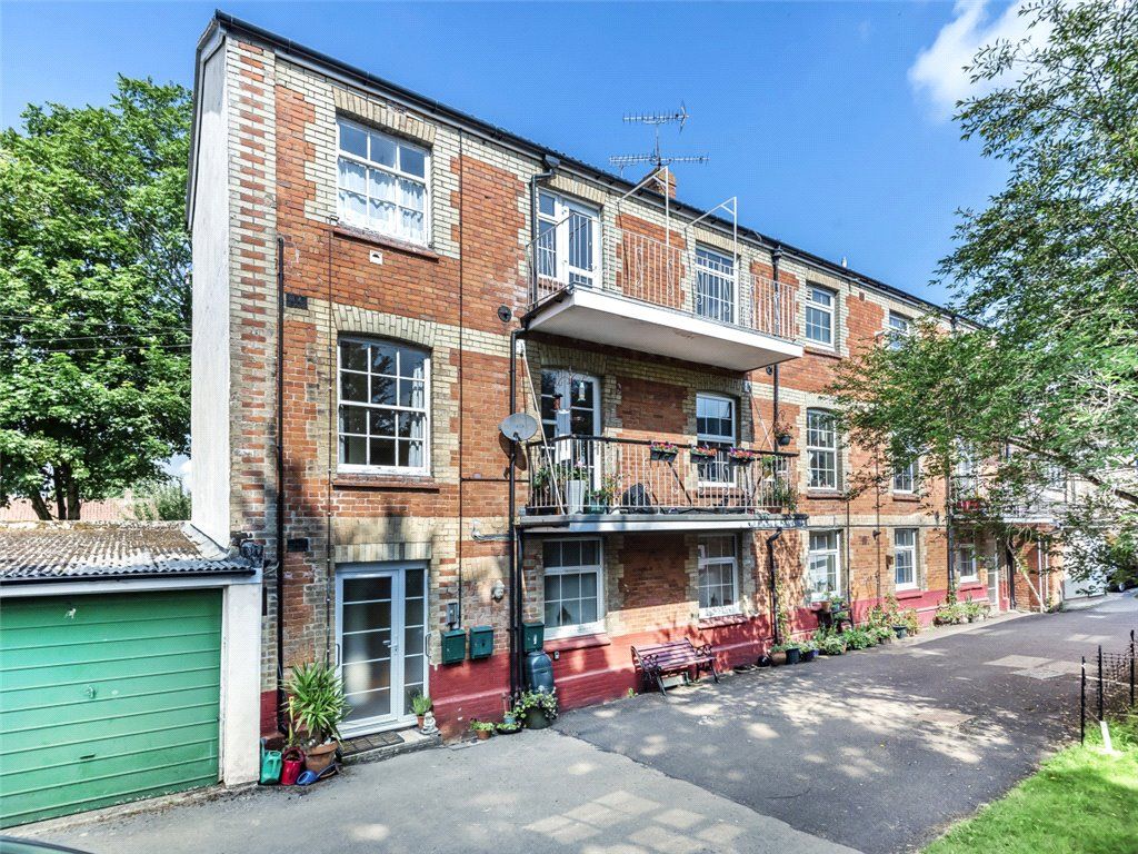 2 bed flat for sale in Silver Street, Ilminster, Somerset TA19 Zoopla