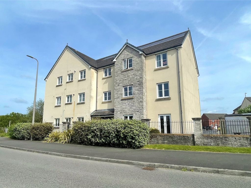 2 bed flat for sale in Rhodfar Ceffyl, Carway, Kidwelly