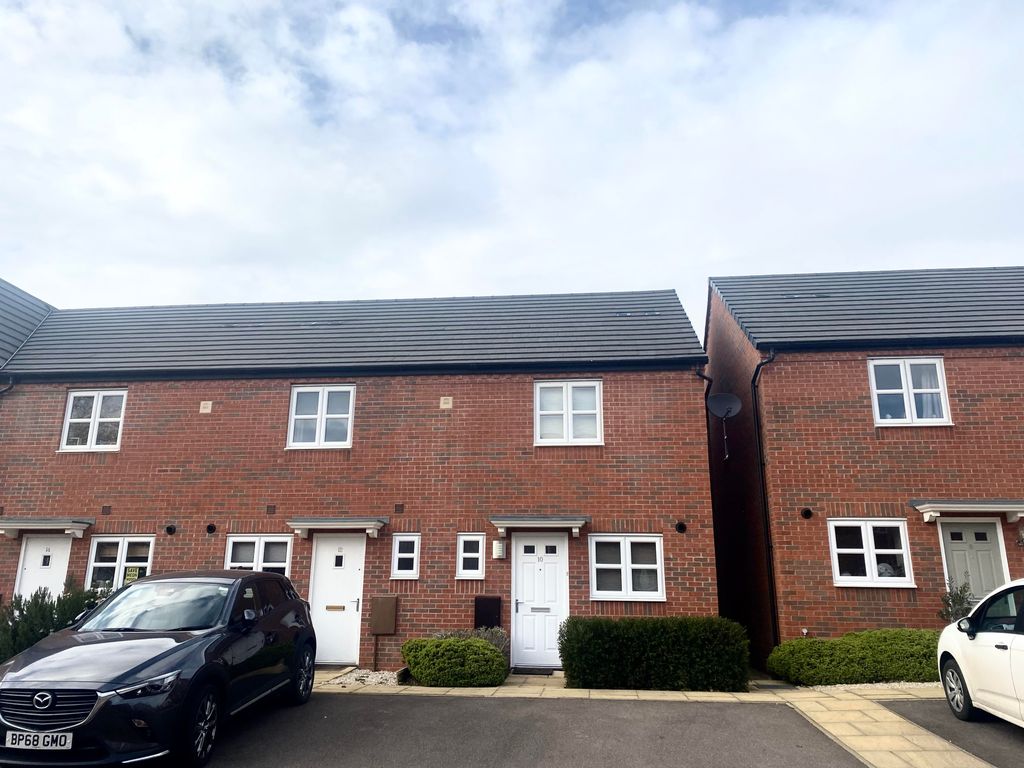 2 bed property to rent in Rideau Road, Meon Vale, StratfordUponAvon