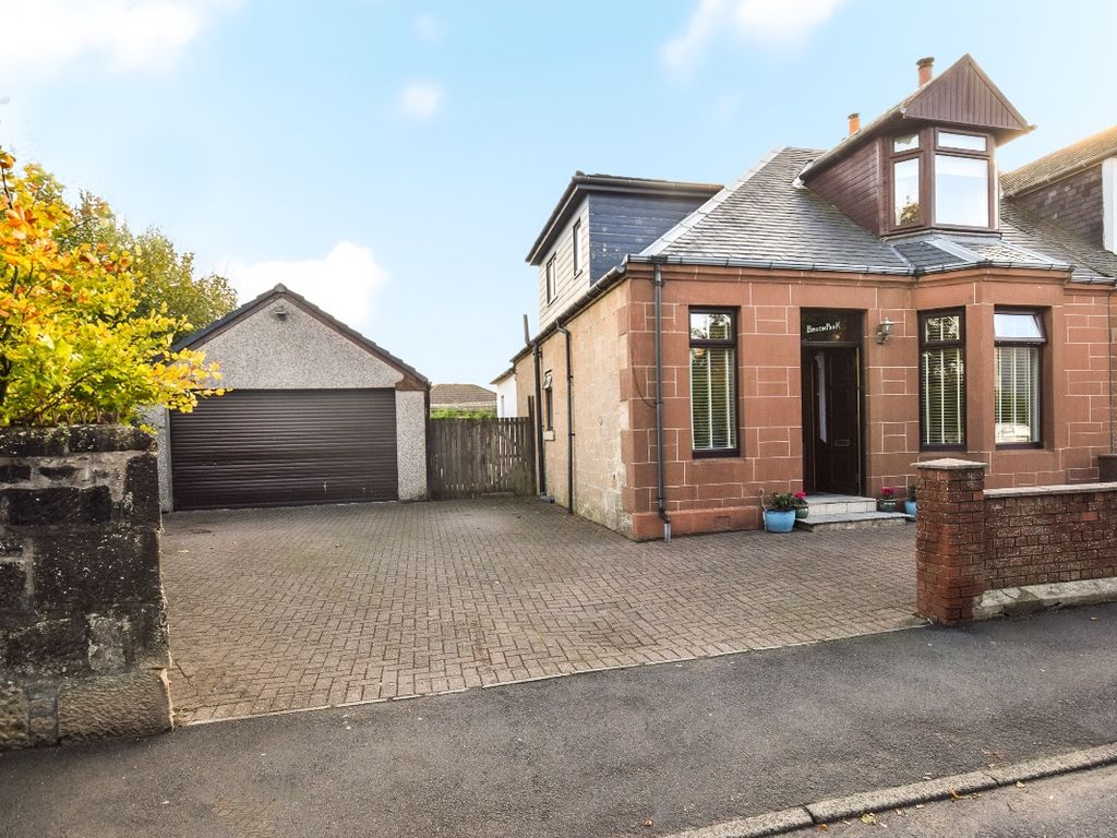 4 bed semidetached house for sale in Sidehead Road, Stonehouse