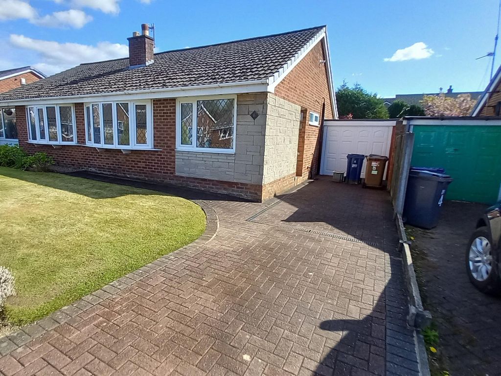2 bed semidetached bungalow for sale in Mardale Crescent, Leyland PR25