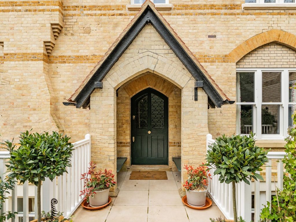 3 bed flat for sale in Broadwater Down, Tunbridge Wells TN2, £850,000