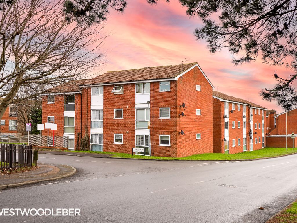 2 bed flat to rent in Berners Way, Broxbourne EN10 Zoopla