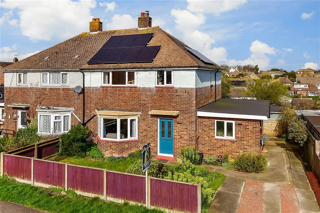 3 bed semidetached house for sale in Kings Close, Kingsdown, Deal