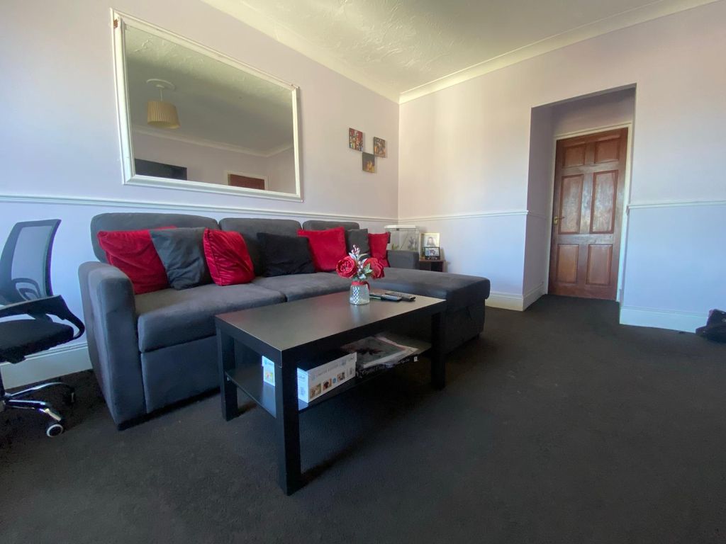 2 bed flat for sale in Abbey Road, Torquay TQ2 Zoopla