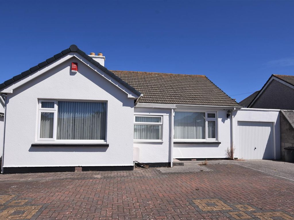 2 bed bungalow for sale in Agar Crescent, Illogan Highway, Redruth TR15