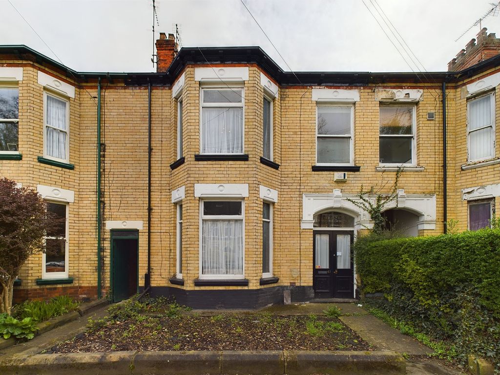 5 bed terraced house for sale in Marlborough Avenue, Princes Avenue