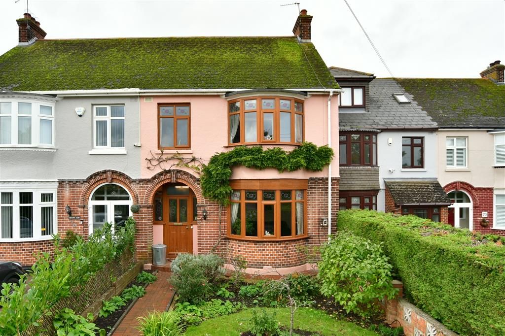 4 bed terraced house for sale in Darland Avenue, Upper Gillingham, Kent