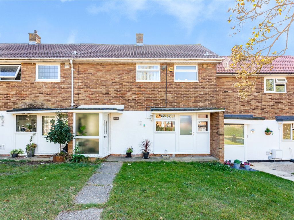 2 bed terraced house for sale in Whitmore Way, Basildon, Essex SS14, £