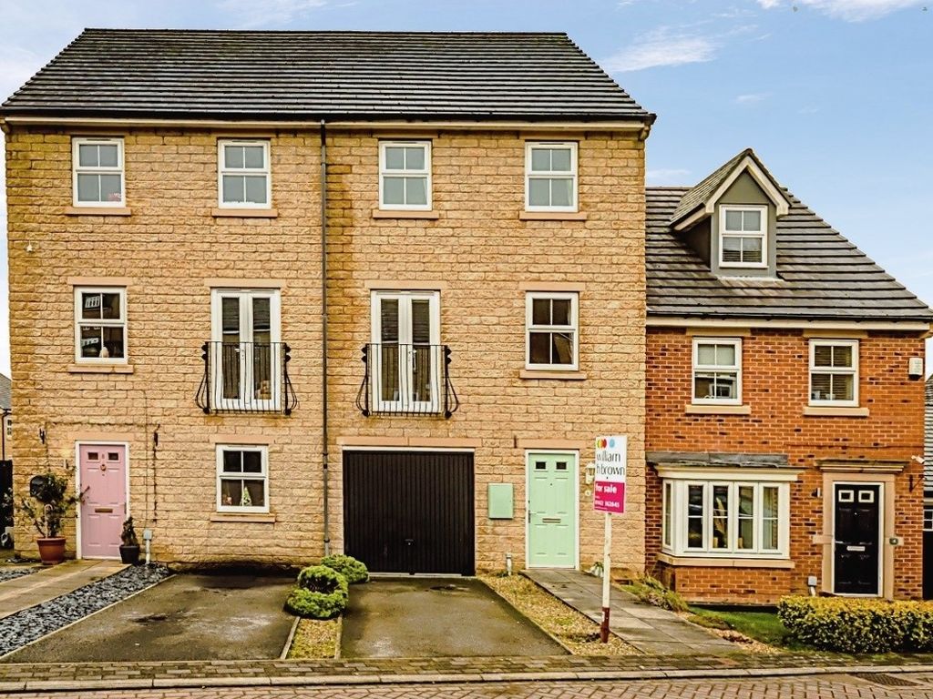 3 bed town house for sale in Noble Hop Way, Halifax HX2 Zoopla