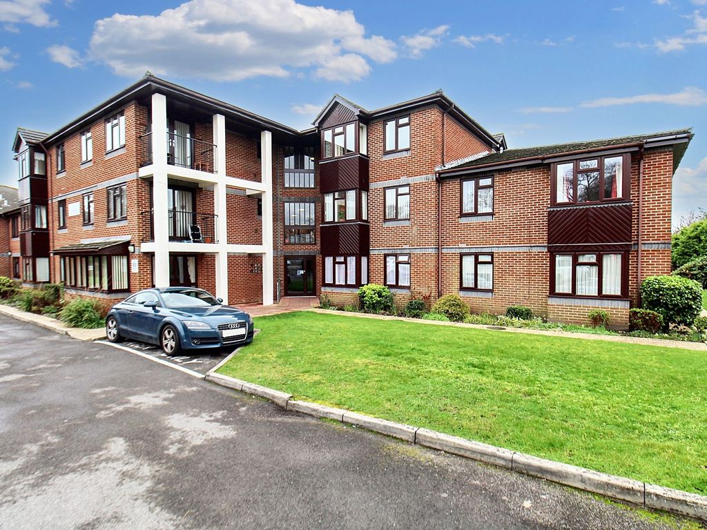 1 bed flat for sale in 80 Thornhill Park Road, Thornhill Park SO18, £