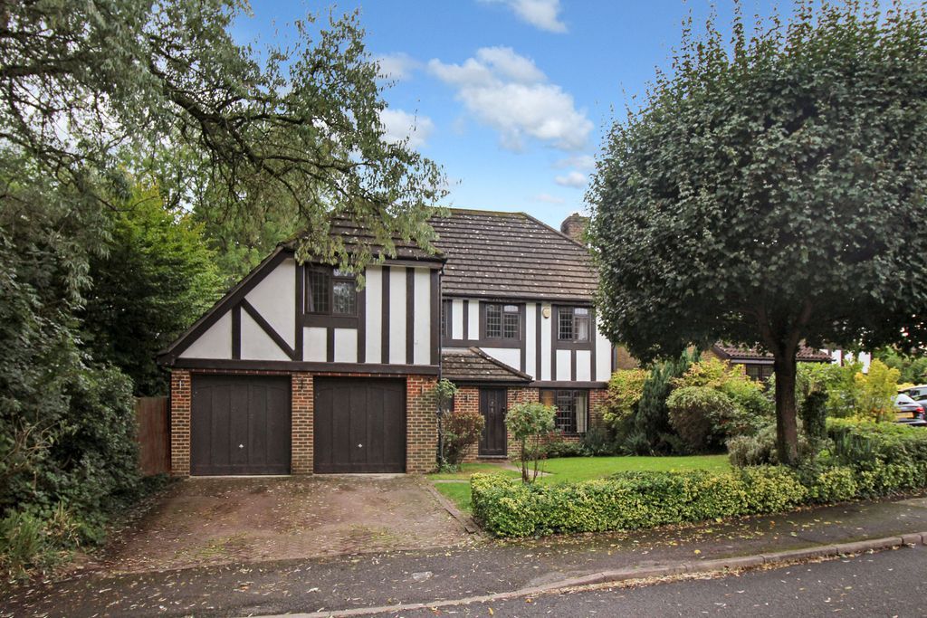 5 bed detached house for sale in Kerris Way, Earley, Reading RG6 Zoopla