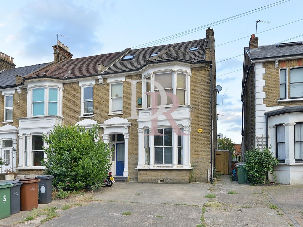 1 bed flat for sale in Hainault Road, London E11 Zoopla