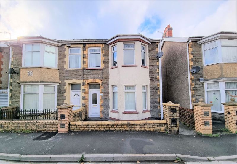3 bed terraced house to rent in Church Street, Rhymney, Tredegar NP22