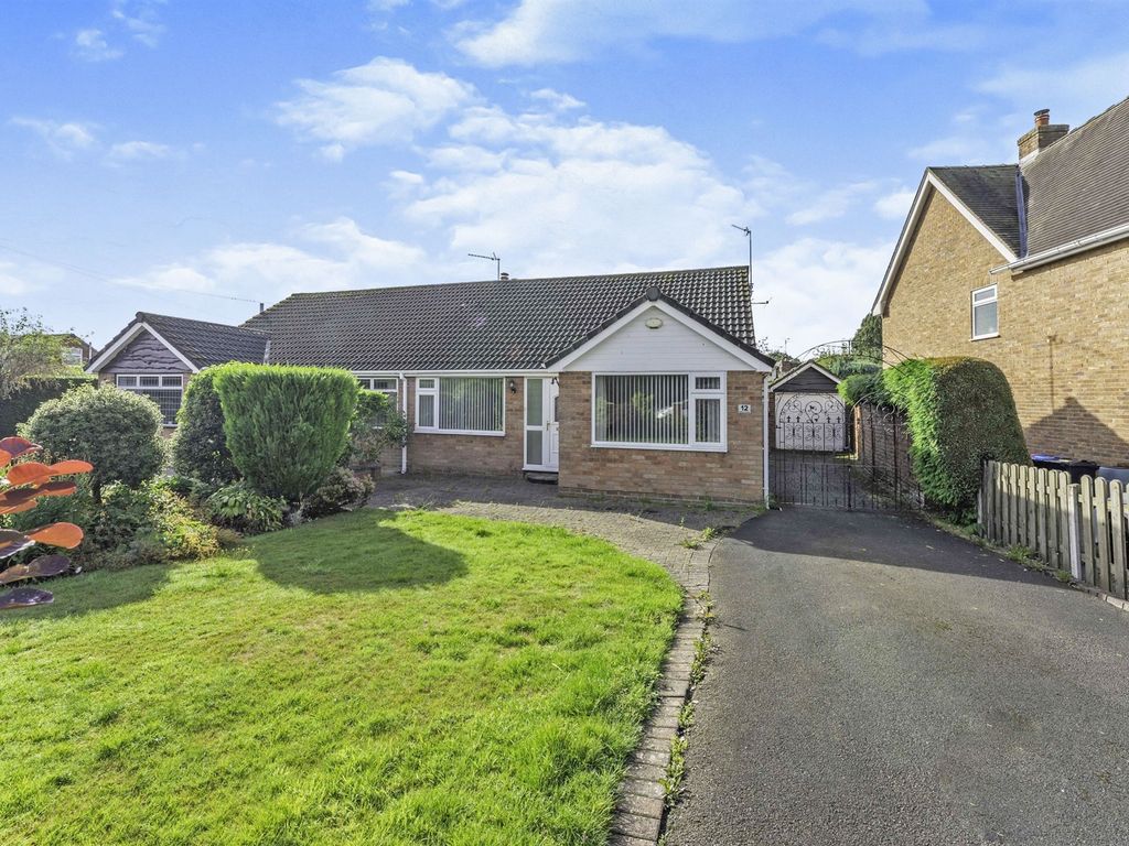 3 bed semidetached bungalow for sale in Hooton Green, Hooton
