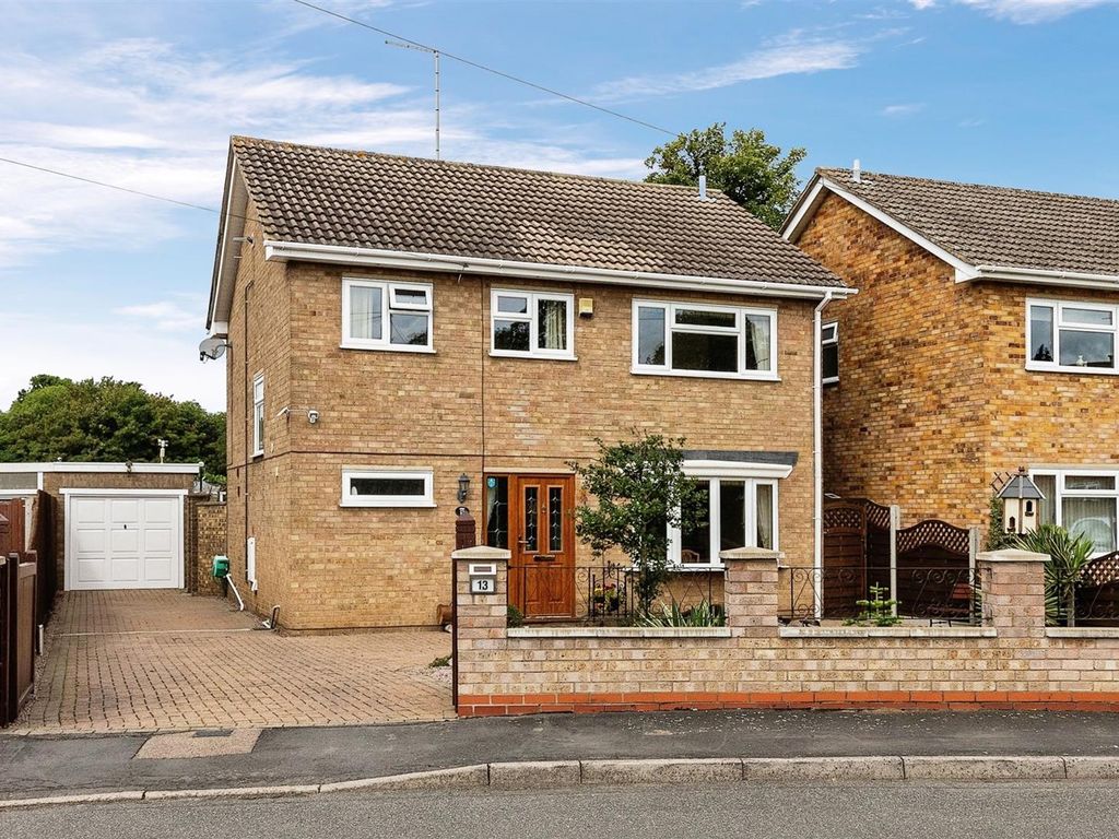 4 bed property to rent in Marne Road, Whittlesey, Peterborough PE7, £