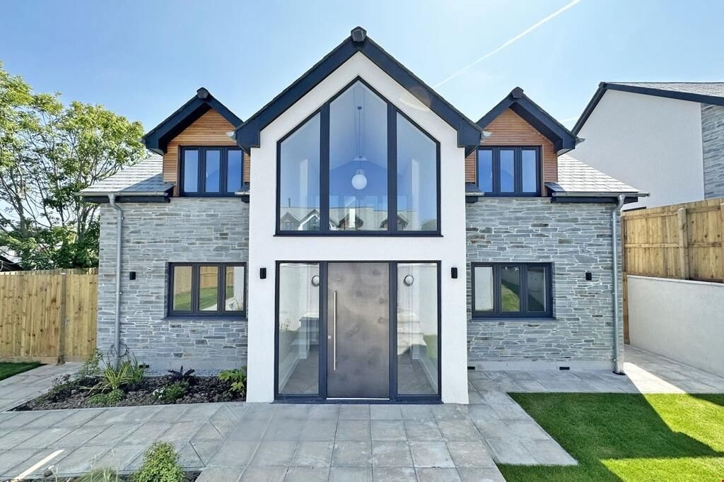 4 bed detached house to rent in Illogan, Redruth TR16, £2,300 pcm Zoopla