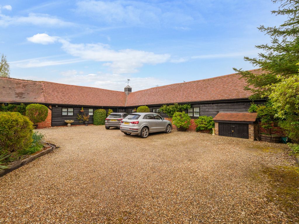5 bed barn conversion for sale in Hedgerley Lane, Gerrards Cross SL9, £