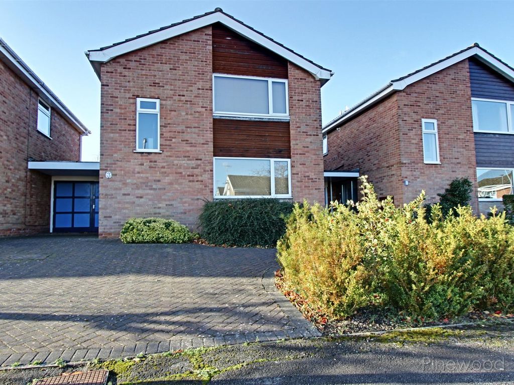 3 bed link detached house to rent in Gilbert Avenue, Walton